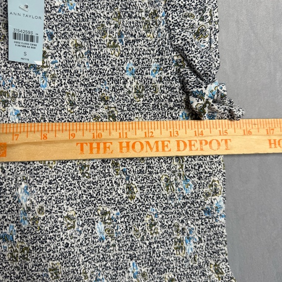 Ann Taylor Black and‎ Blue Patterned Blouse - Picture 3 of 7